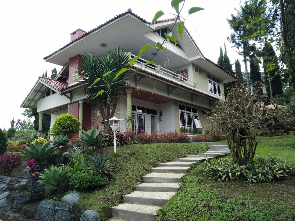 Detail Rumah Asri Villa Bandung Nomer 26