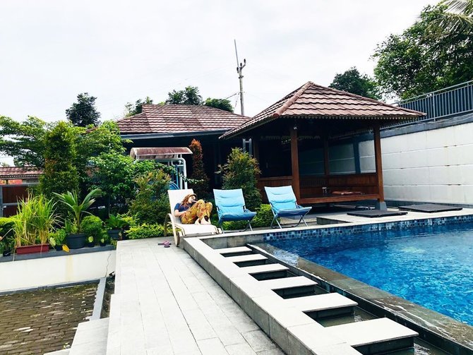 Detail Rumah Ayu Ting Ting Di Depok Mana Nomer 39