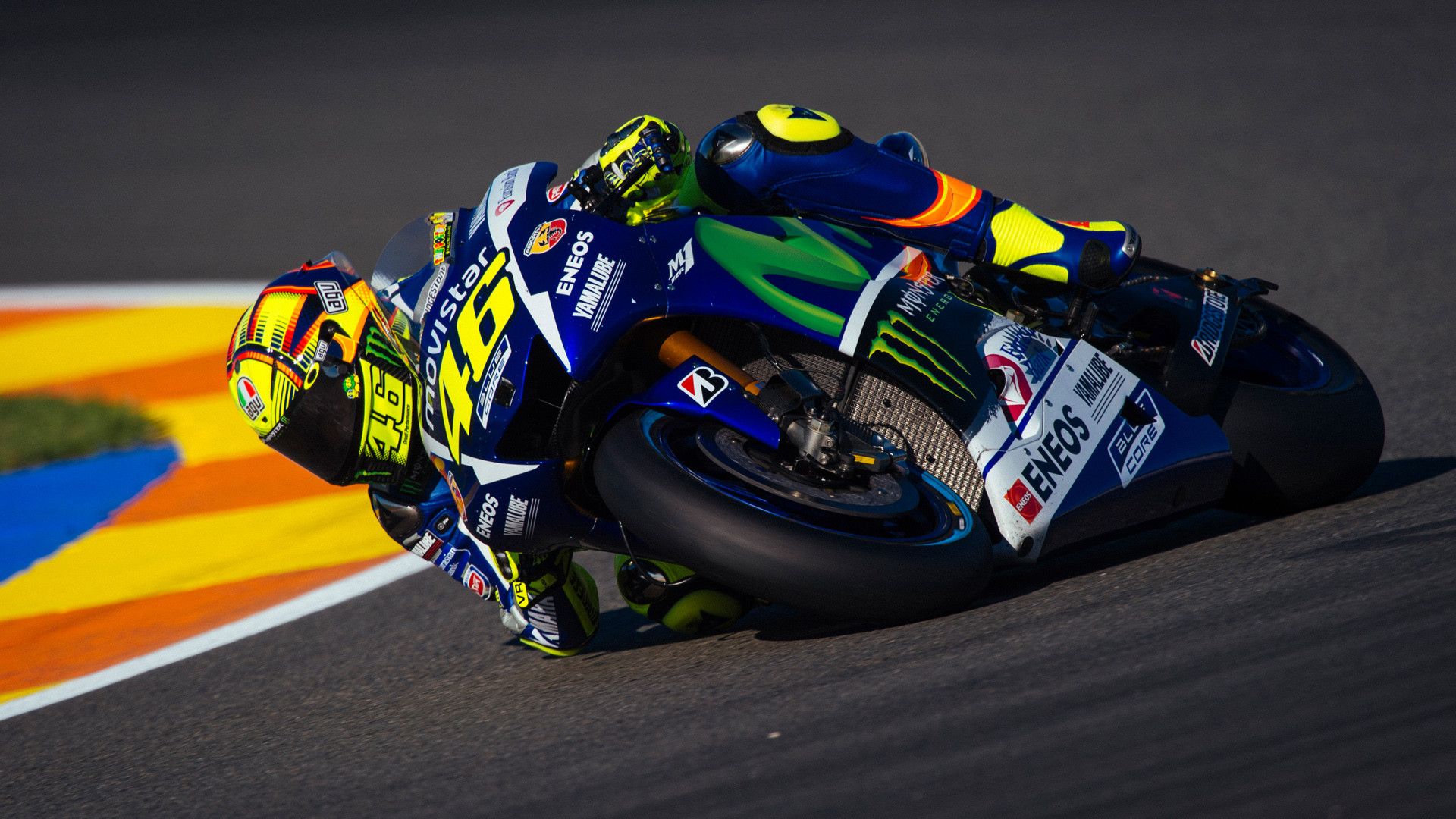 Detail Valentino Rossi 2017 Wallpaper Nomer 10