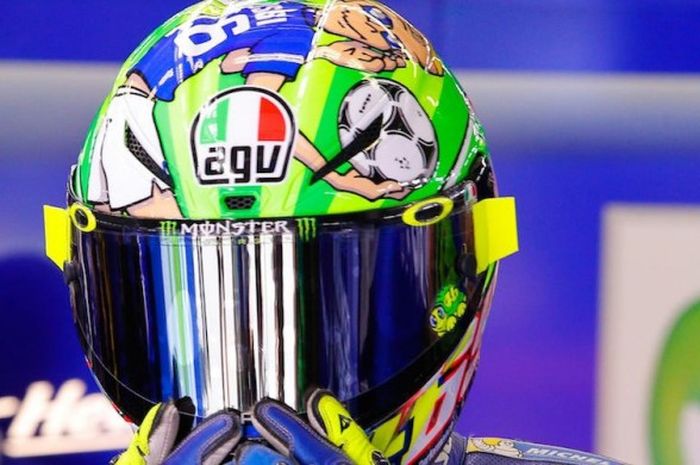 Detail Valentino Rossi Kartun Movistar Nomer 40