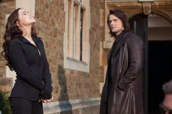 Detail Vampire Academy Wikia Nomer 25