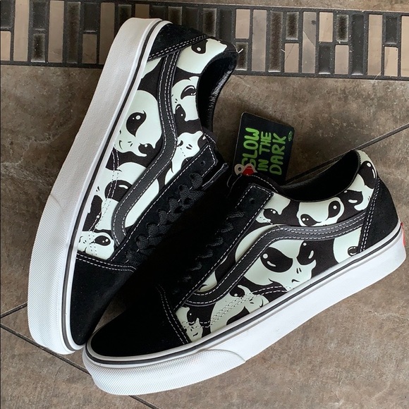 Detail Vans Alien Ghost Nomer 25
