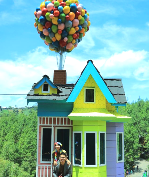 Detail Rumah Balon Film Nomer 8