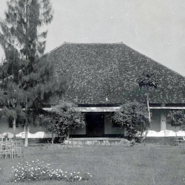 Detail Rumah Belanda Cimanggis Nomer 17