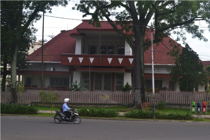 Detail Rumah Belanda Di Malang Nomer 26