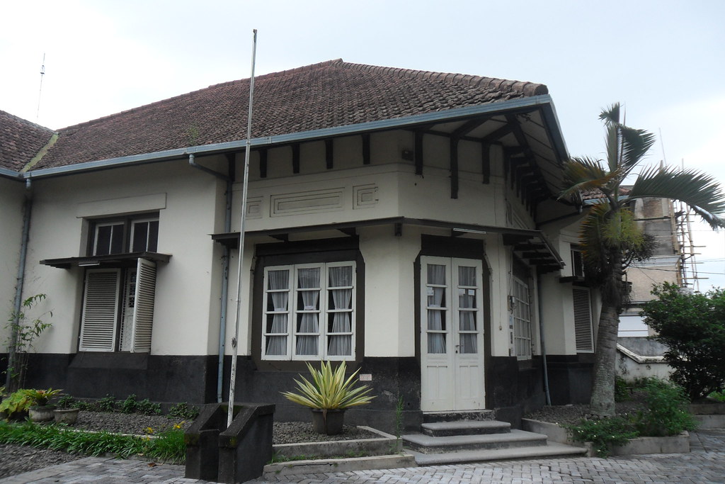 Detail Rumah Belanda Di Malang Nomer 29