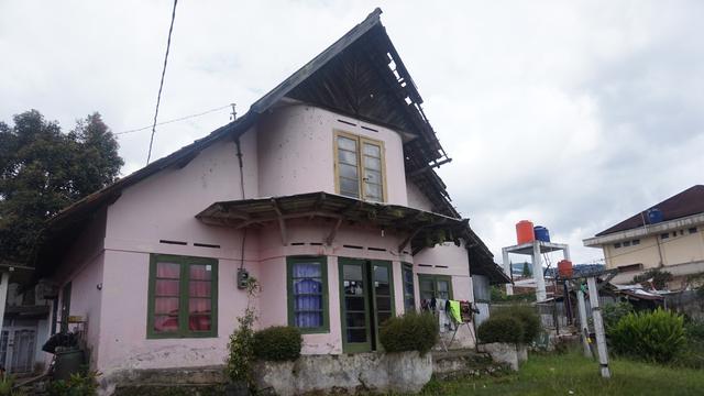 Detail Rumah Belanda Lembang Nomer 38