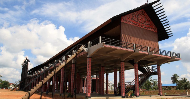 Detail Rumah Betang Pontianak Nomer 15