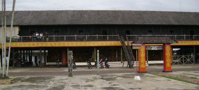 Detail Rumah Betang Pontianak Nomer 8