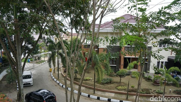 Detail Rumah Bobby Nasution Nomer 6
