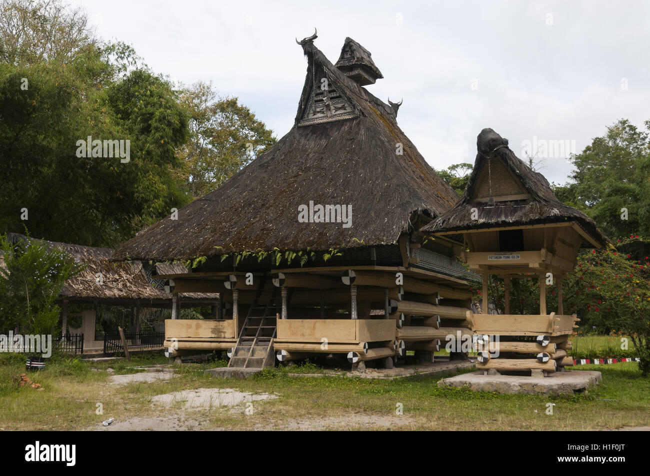 Detail Rumah Bolon Dari Nomer 47