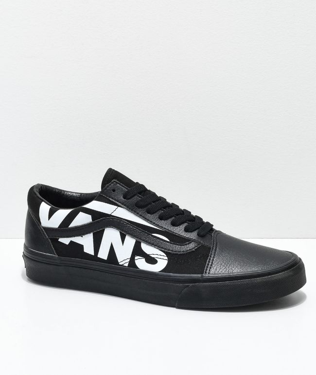 Detail Vans Logo On Shoe Nomer 27