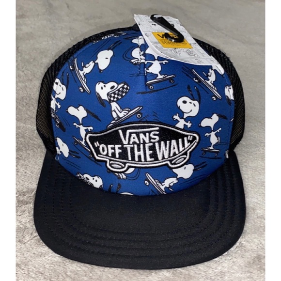 Detail Vans Snoopy Hat Nomer 23