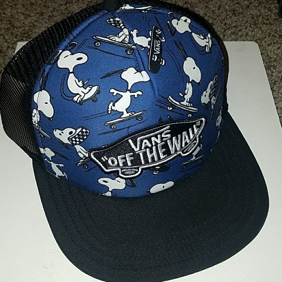 Detail Vans Snoopy Hat Nomer 37