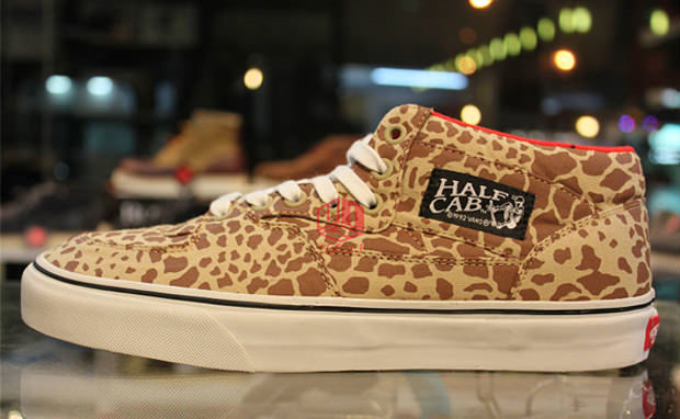 Detail Vans Vault Giraffe Nomer 12