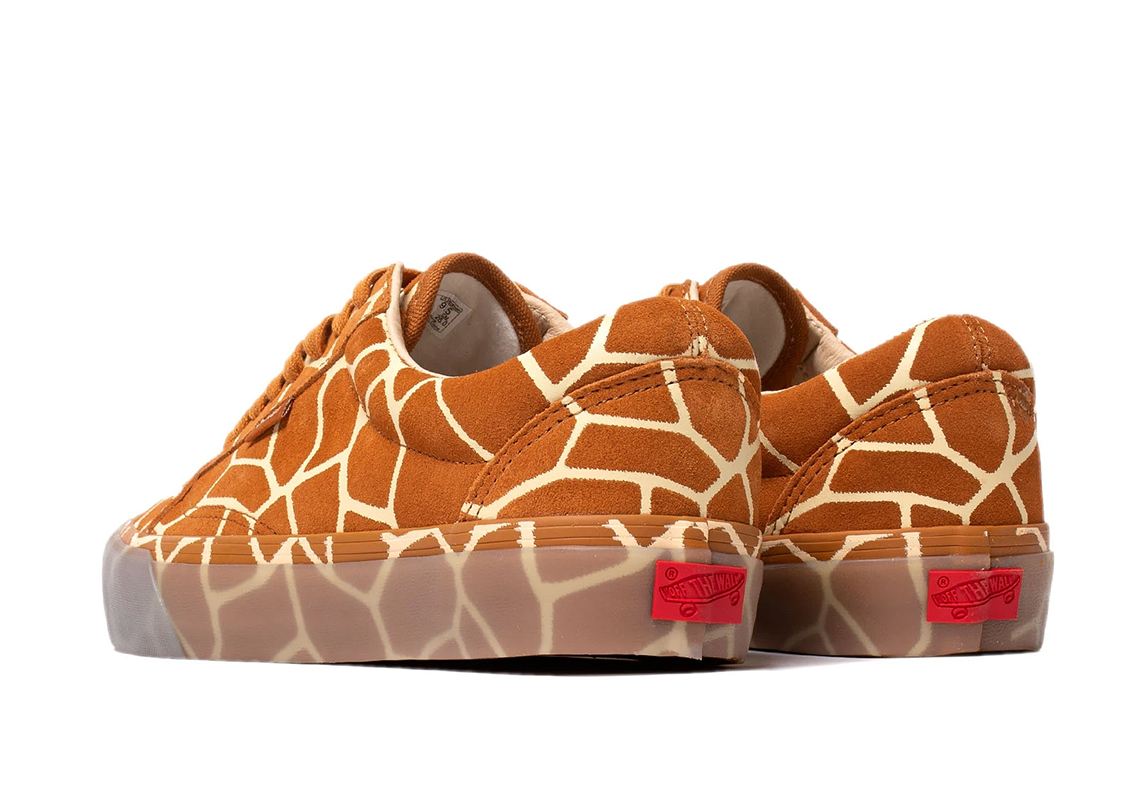 Detail Vans Vault Giraffe Nomer 4