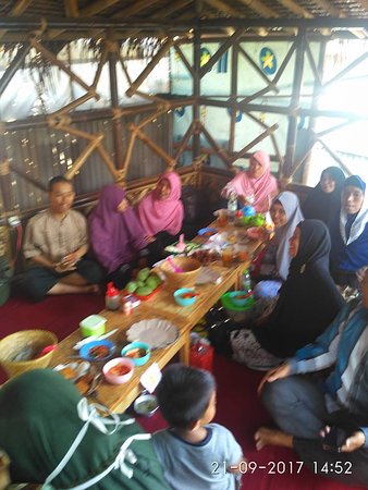 Detail Rumah Cikunir Resto Dan Foto Nomer 34