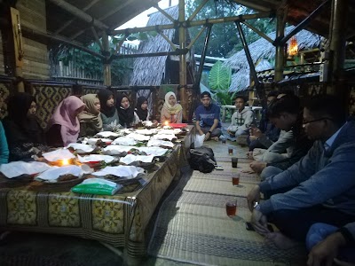Detail Rumah Cikunir Resto Dan Foto Nomer 37