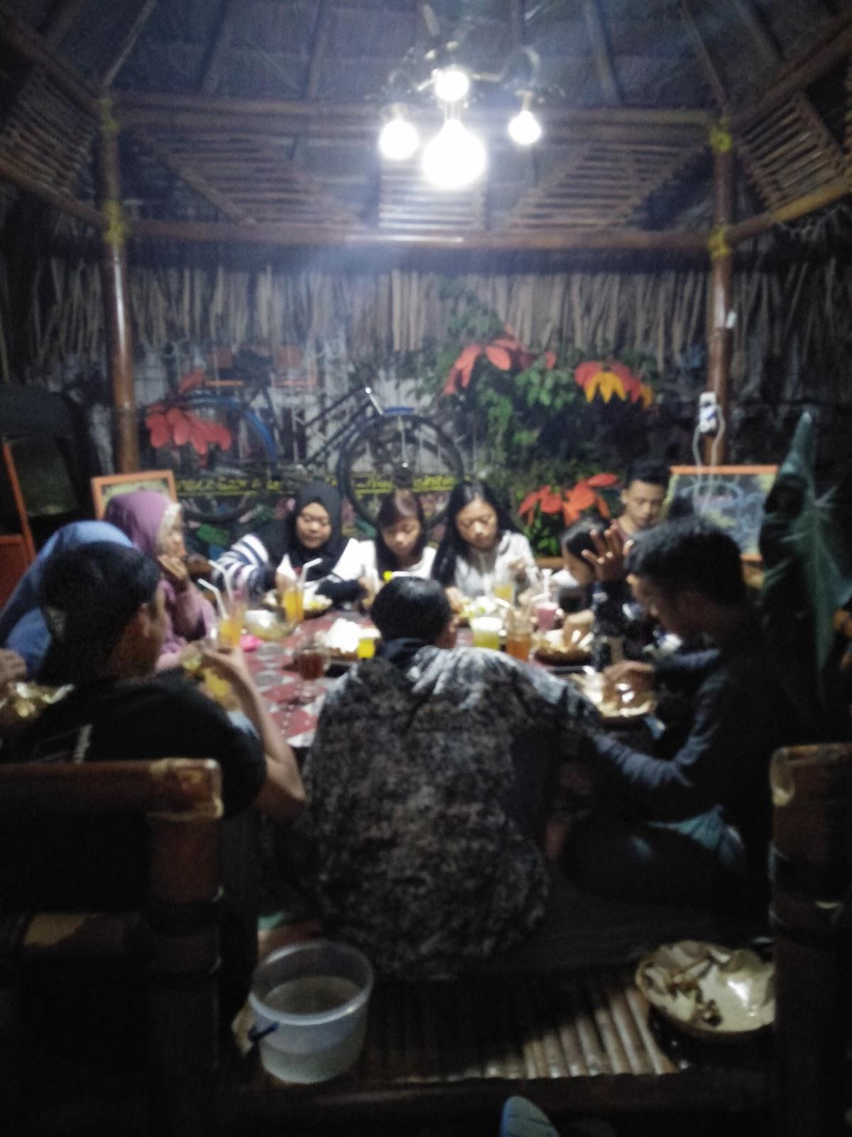 Detail Rumah Cikunir Resto Dan Foto Nomer 51
