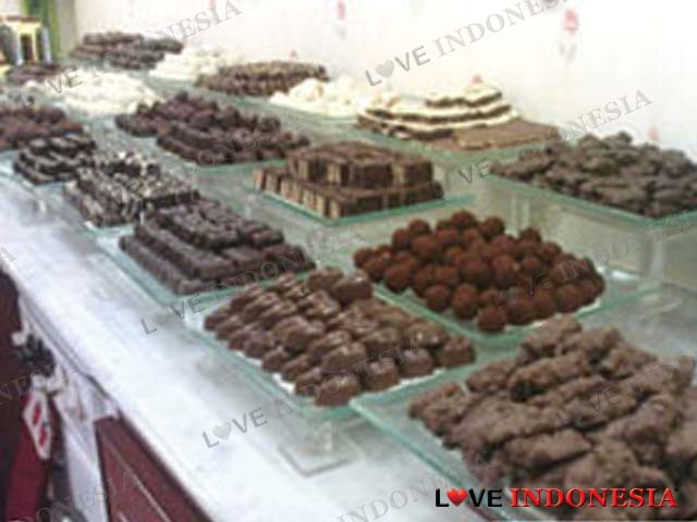 Detail Rumah Coklat Di Medan Nomer 32