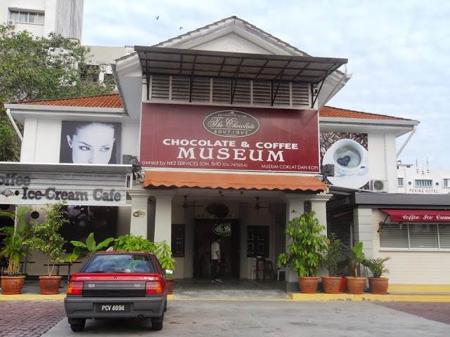 Detail Rumah Coklat Di Medan Nomer 6