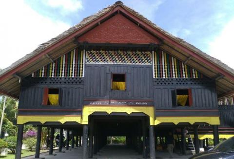 Detail Rumah Cut Nyak Dien Nomer 10