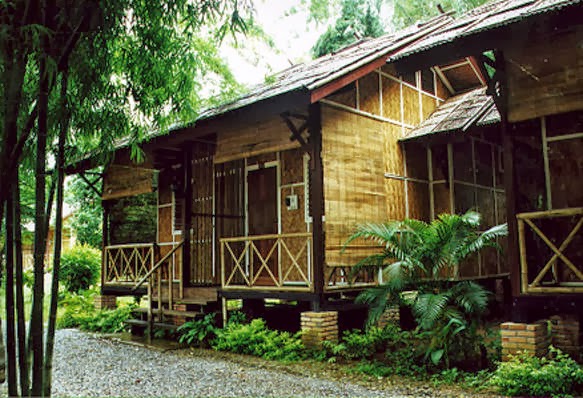 Detail Rumah Dari Bambu Hitam Nomer 8