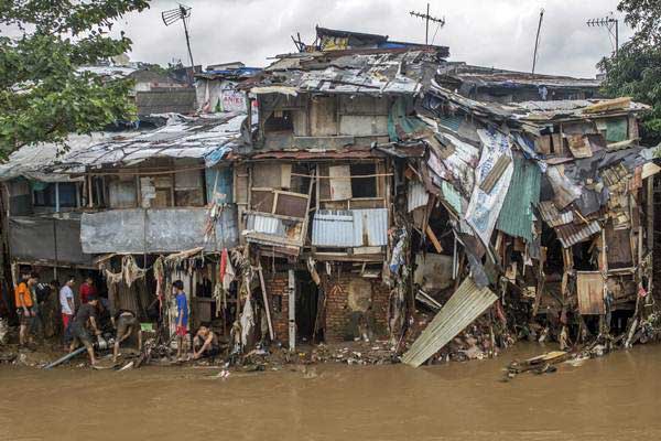 Detail Rumah Di Bantaran Sungai Nomer 2