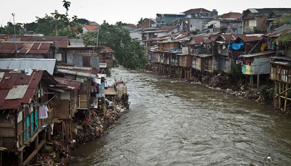 Detail Rumah Di Bantaran Sungai Nomer 10