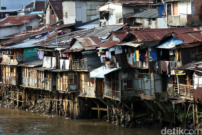 Detail Rumah Di Bantaran Sungai Nomer 3