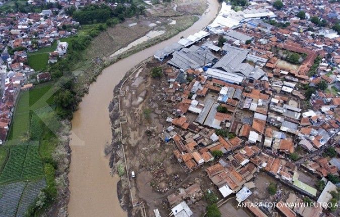 Detail Rumah Di Bantaran Sungai Nomer 34