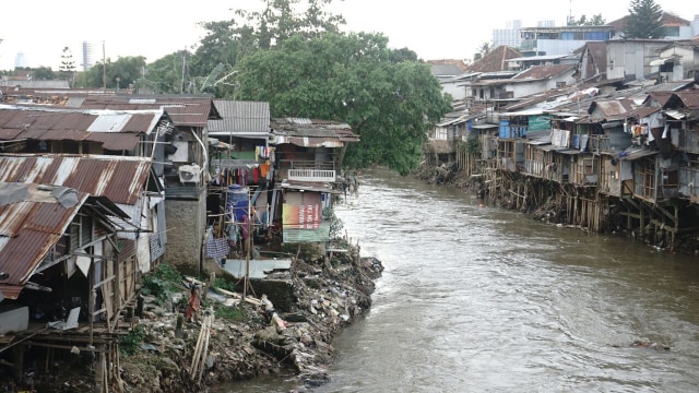 Detail Rumah Di Bantaran Sungai Nomer 44