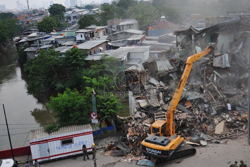 Detail Rumah Di Bantaran Sungai Nomer 52