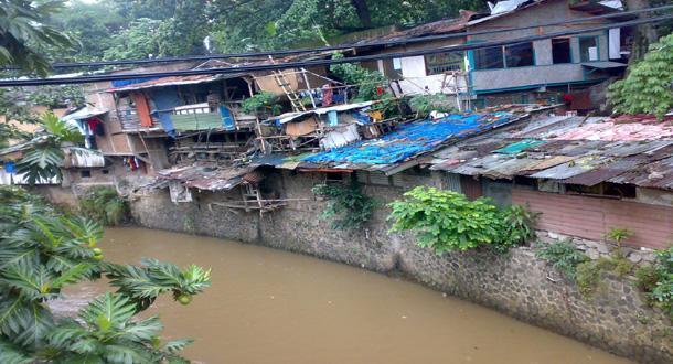 Detail Rumah Di Bantaran Sungai Nomer 53