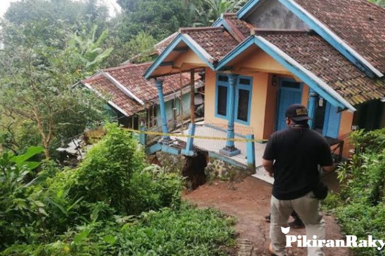 Detail Rumah Di Desa Pegunungan Nomer 10