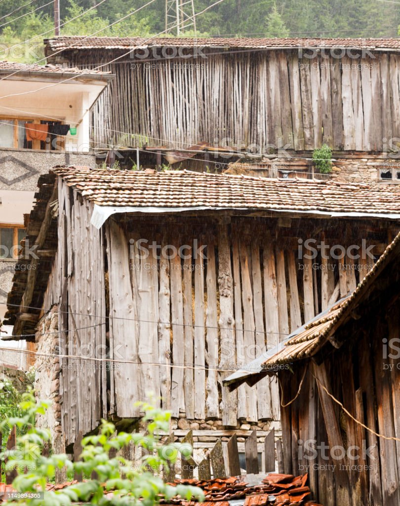 Detail Rumah Di Desa Pegunungan Nomer 50