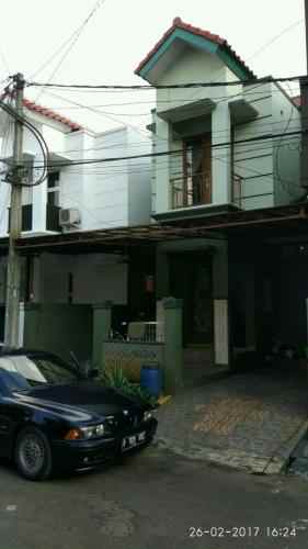 Detail Rumah Di Mediterania Regency Cikunir Nomer 28