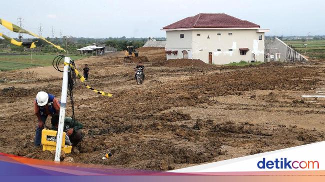 Detail Rumah Di Tengah Tol Nomer 21