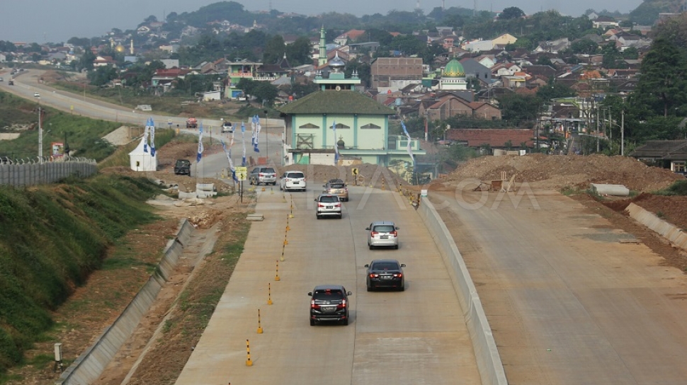 Detail Rumah Di Tengah Tol Nomer 50