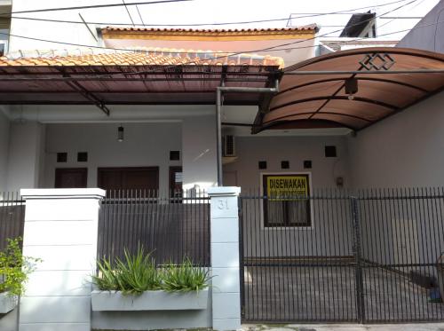 Detail Rumah Disewakan Di Jakarta Nomer 10