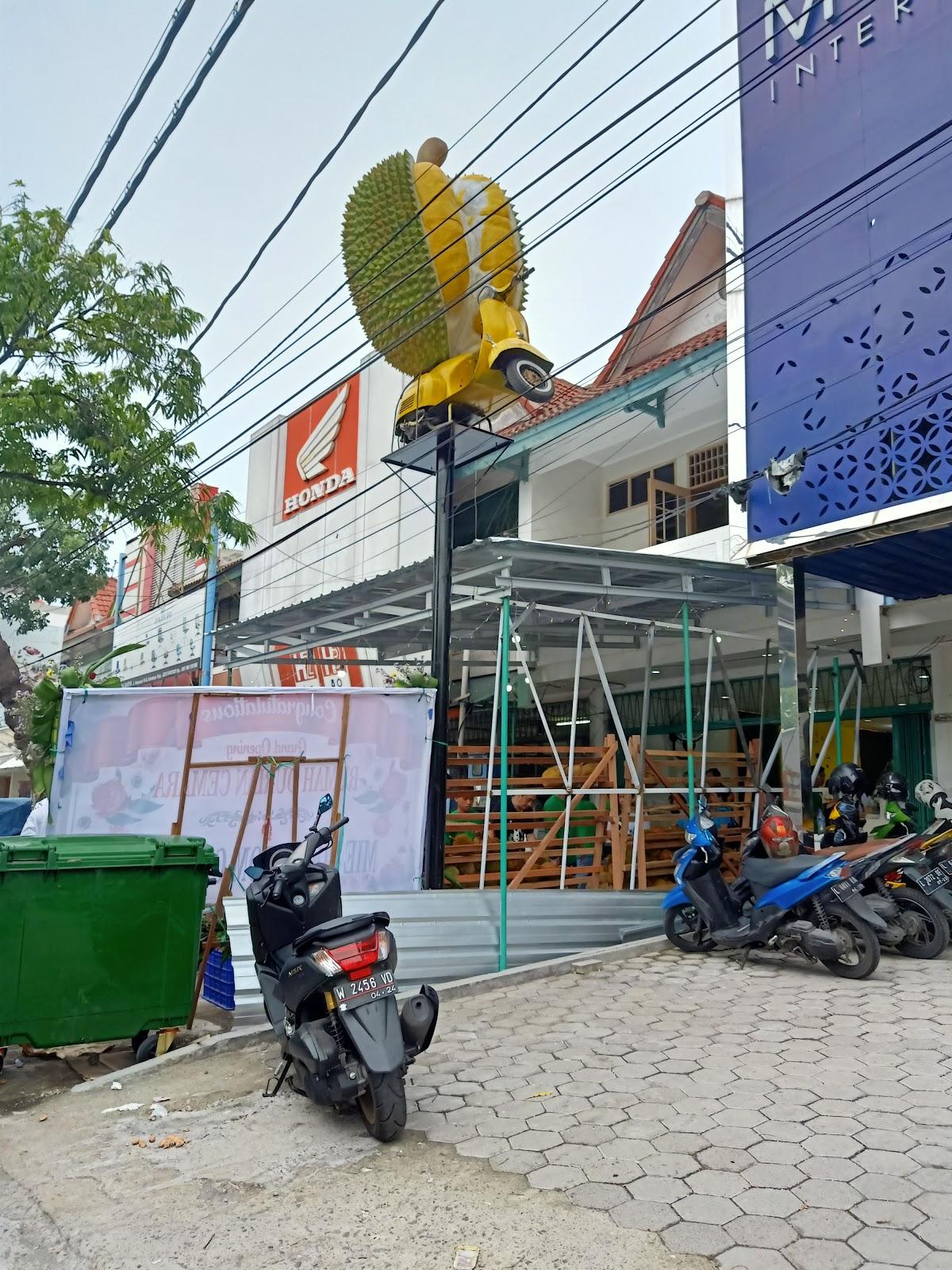 Detail Rumah Durian Cemara Di Surabaya Nomer 2