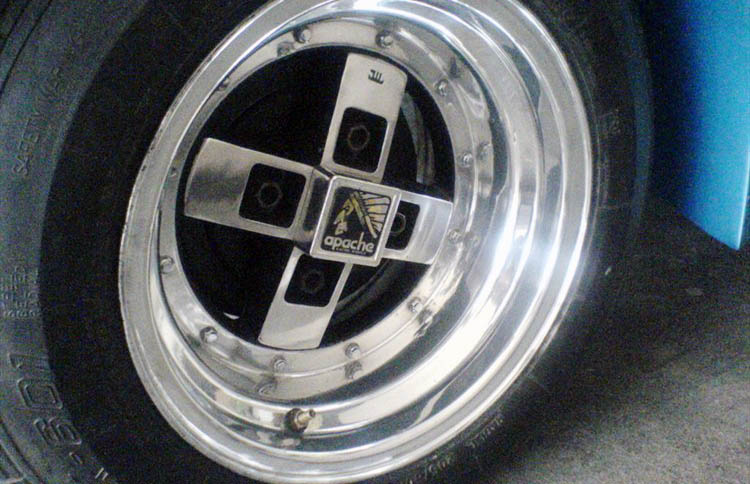 Detail Velg Mobil Retro Nomer 17