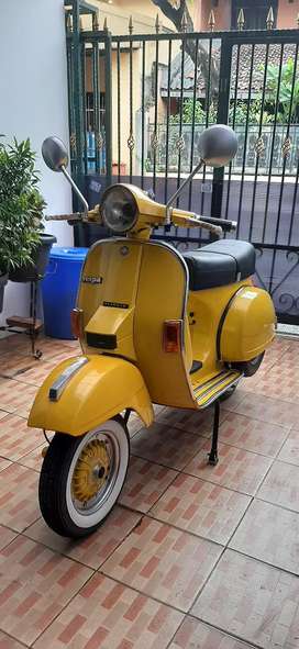 Detail Vespa Px Kuning Nomer 17