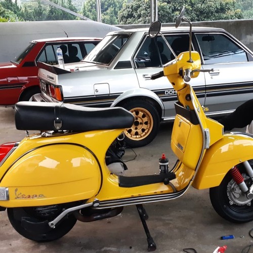 Detail Vespa Px Kuning Nomer 31
