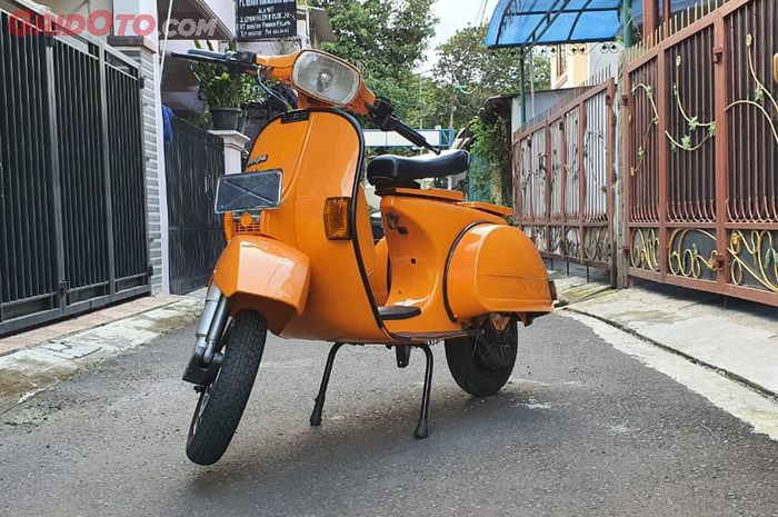 Detail Vespa Px Kuning Nomer 44