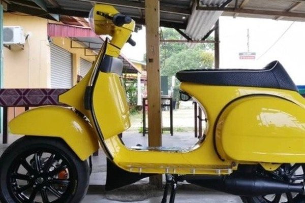 Detail Vespa Px Warna Kuning Nomer 22