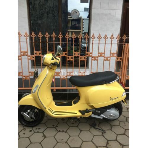 Detail Vespa Warna Kuning Lemon Nomer 6