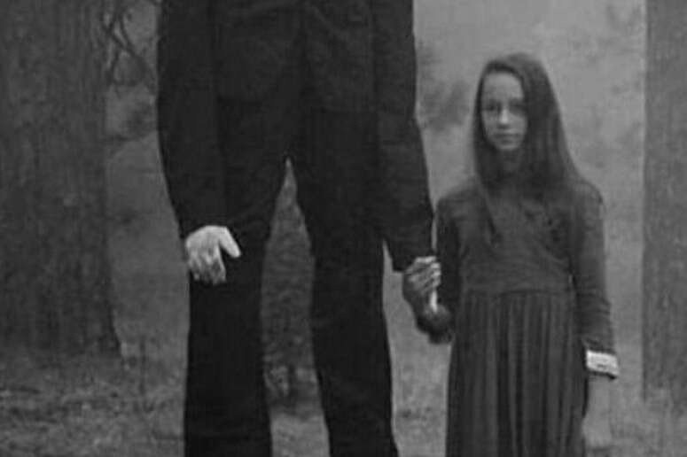 Detail Victor Surge Slender Man Pictures Nomer 38