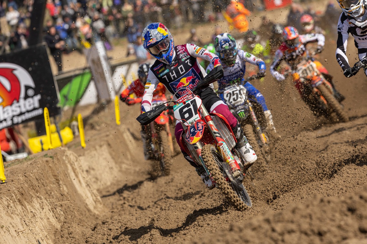 Detail Video Kejuaraan Motocross Dunia Nomer 14