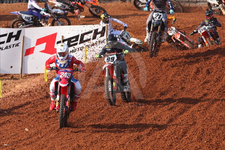 Detail Video Kejuaraan Motocross Dunia Nomer 36